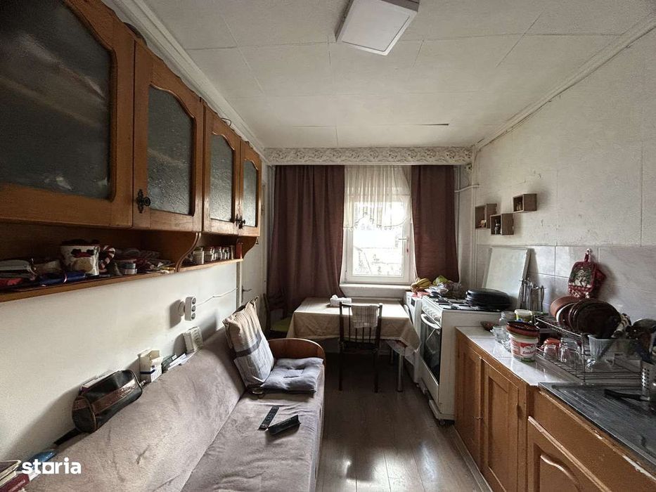 Apartment 2 camere, confort 1 decomandat, Prundu.