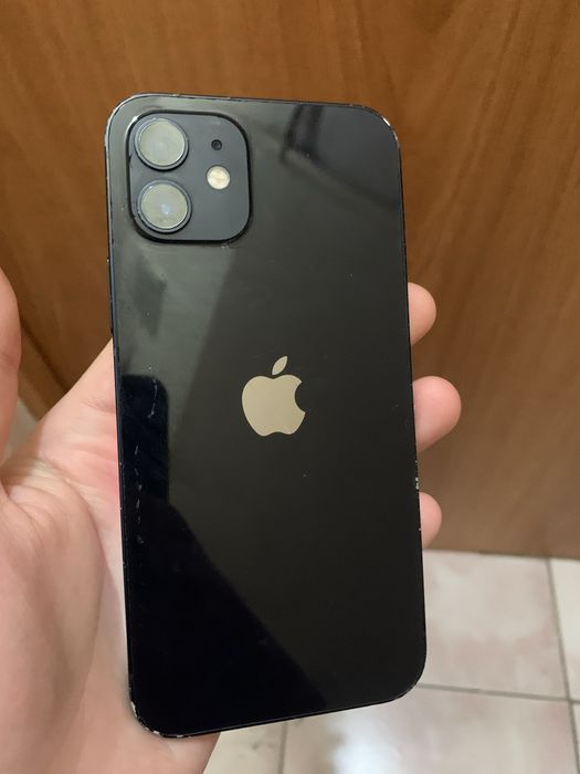 Продам iPhone 12