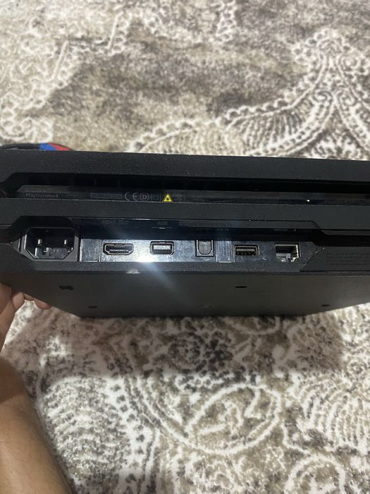 Consola ps 4 pro