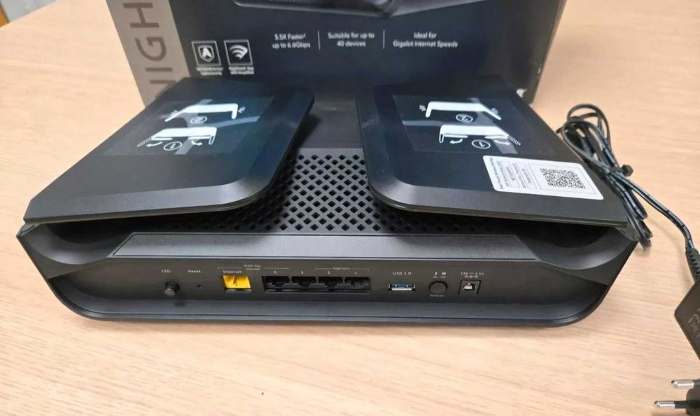 Netgear Nighthawk AX8 AX6600 8-Stream Tri-Band WiFi 6 Router, 6.6Gbps