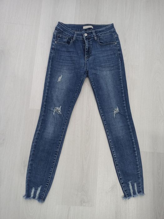 Дамски панталони и дънки