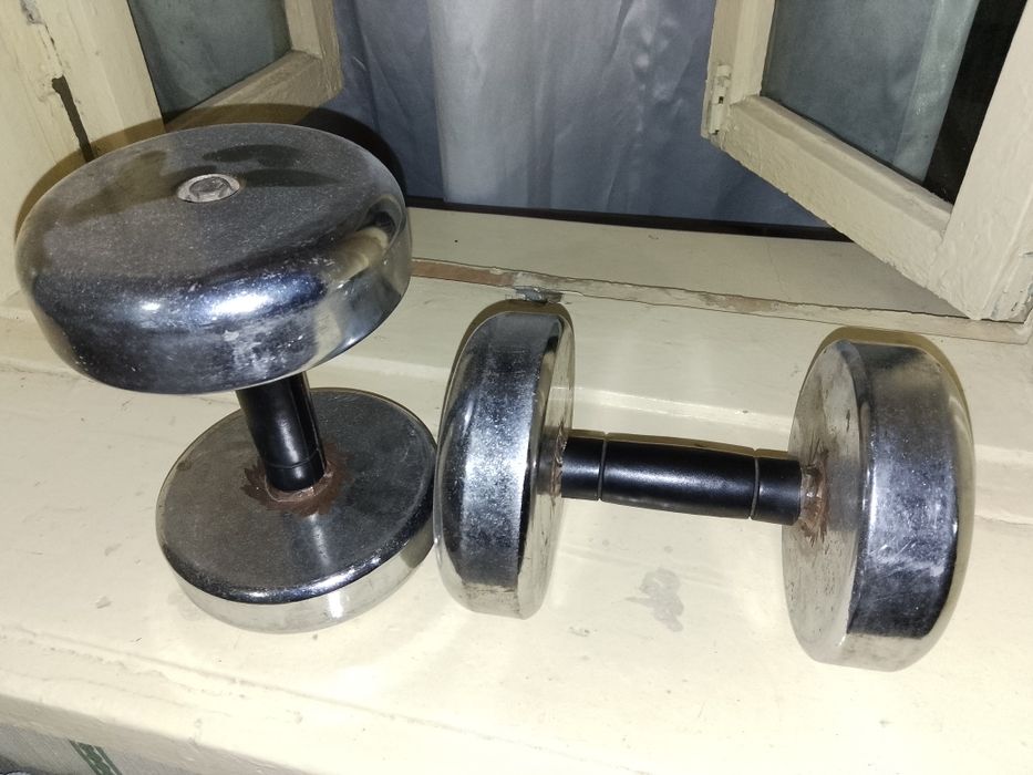 Gantel Sotiladi 10kg lik juft 400.000
