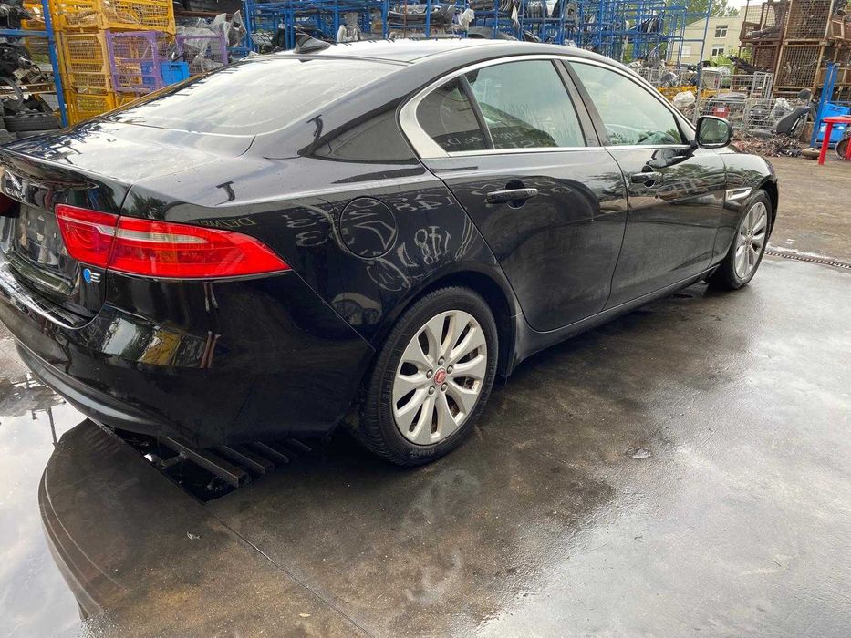 Dezmembrez jaguar XE 2.0 ingenium/bara xe/far xe/capota xe/usa xe/stop
