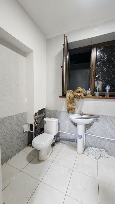 Продаётся цокольный этаж 100 кв.м