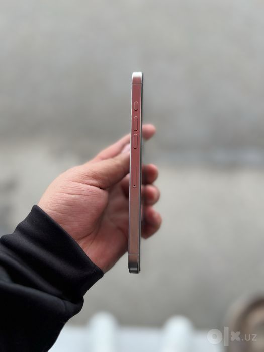 iphone 16 pro max sotiladi srocno