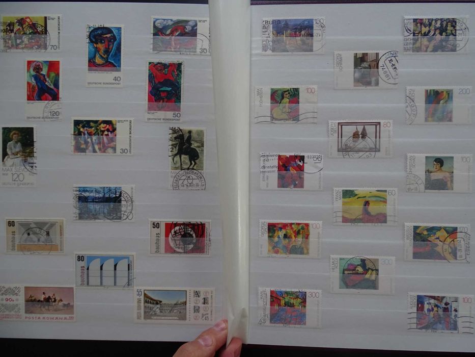 Clasor cu timbre tematice - Pictura (Lot 91)