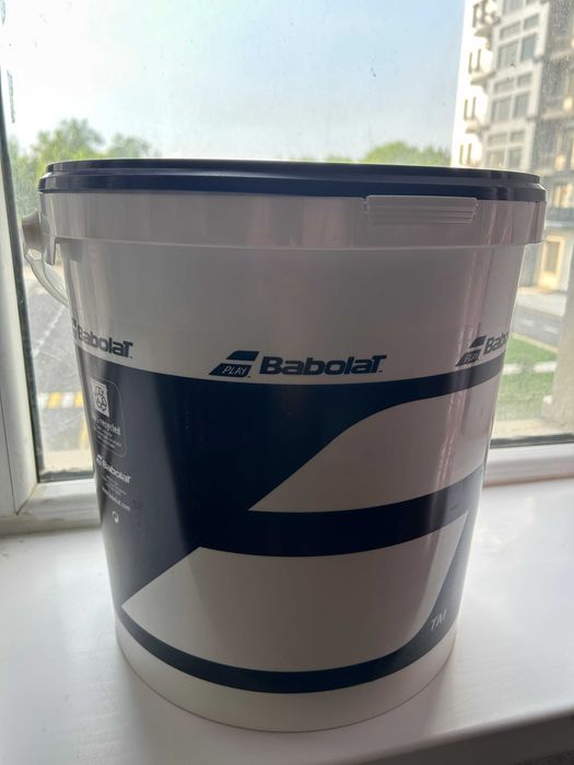 Корзина с Babolat Green 72 новыми мячами