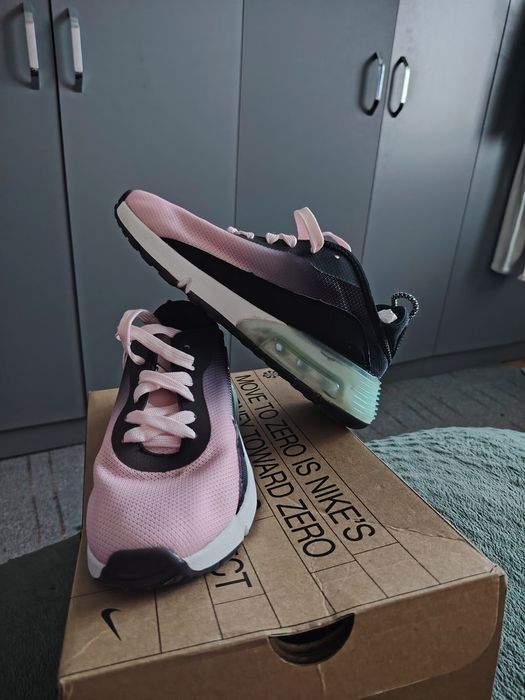 Маратонки  Нике 38 номер