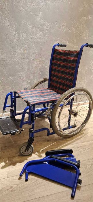 продам инвалидную коляску