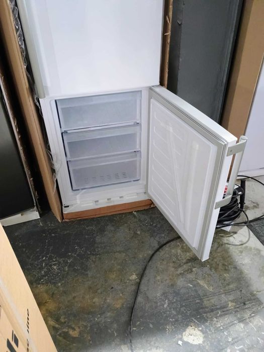 Чисто нов Хладилник с фризер Gram 181 см 293 л 38 dB