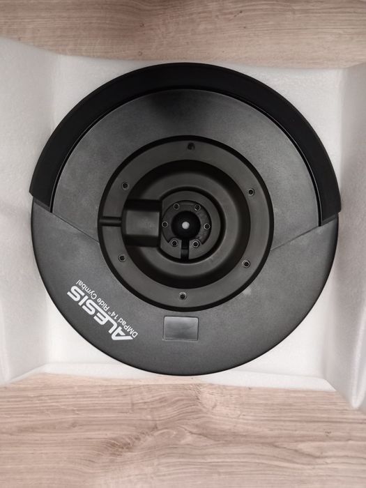 Vând  schimb cinel nou electronic Alessis de 14" ride