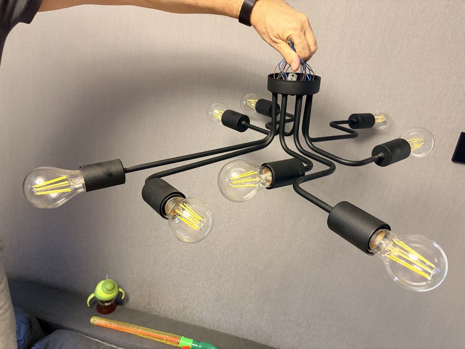 Продам люстры, в стиле минимализм