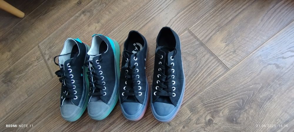 Два чифта Converse за 110лв.