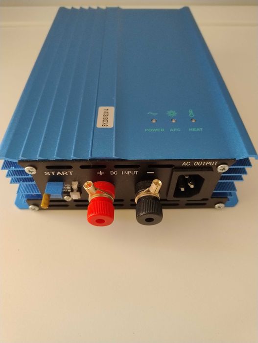 Инвертор 500W мрежов регулируем за фотоволтаични системи AC 220V нов