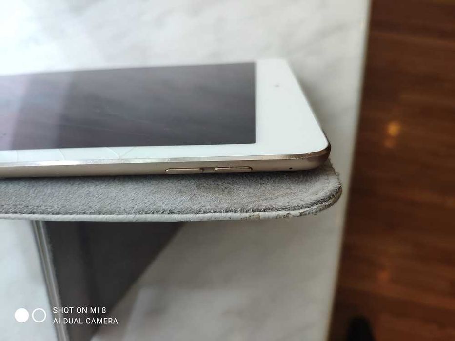 iPad Pro                                               .