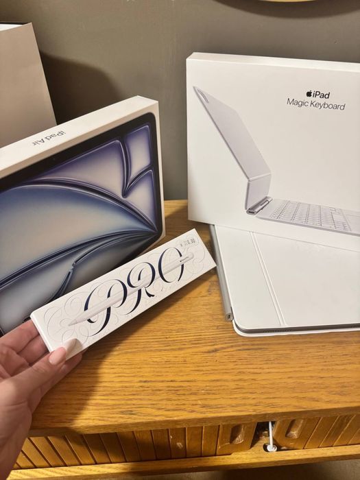 Apple iPad Air 11” M3 256GB + Magic Keyboard + Apple Pencil Pro