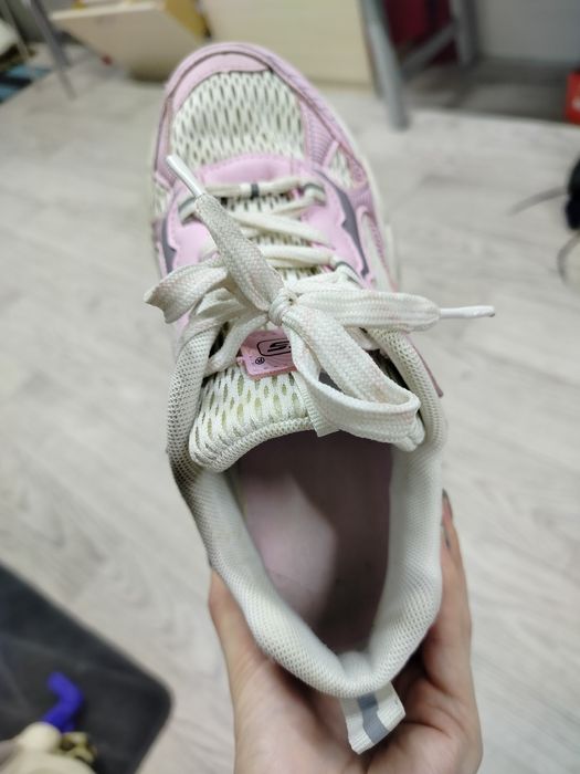 Кроссовки летние