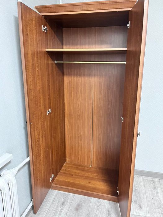 Продается плательный шкаф