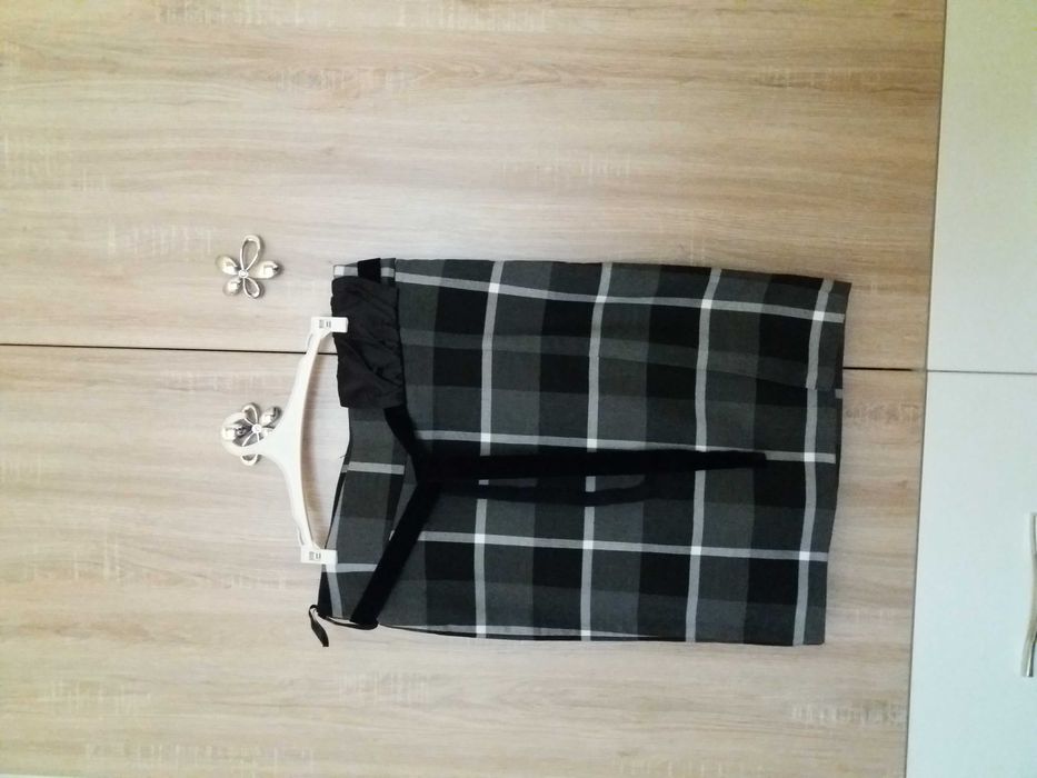 Дамска пола размер 38