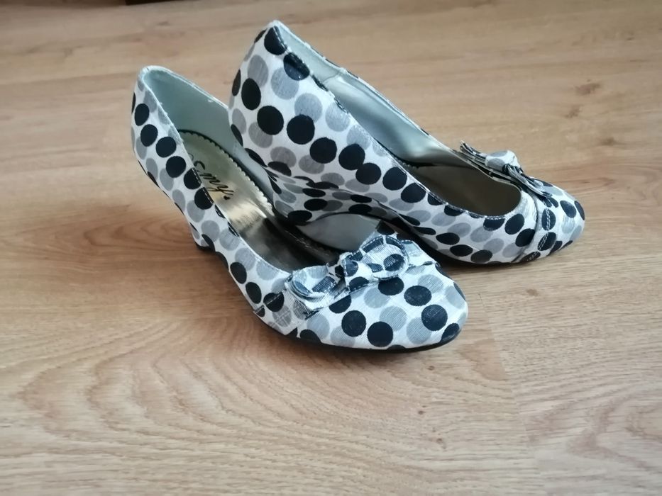 Дамски обувки от текстил 37 номер