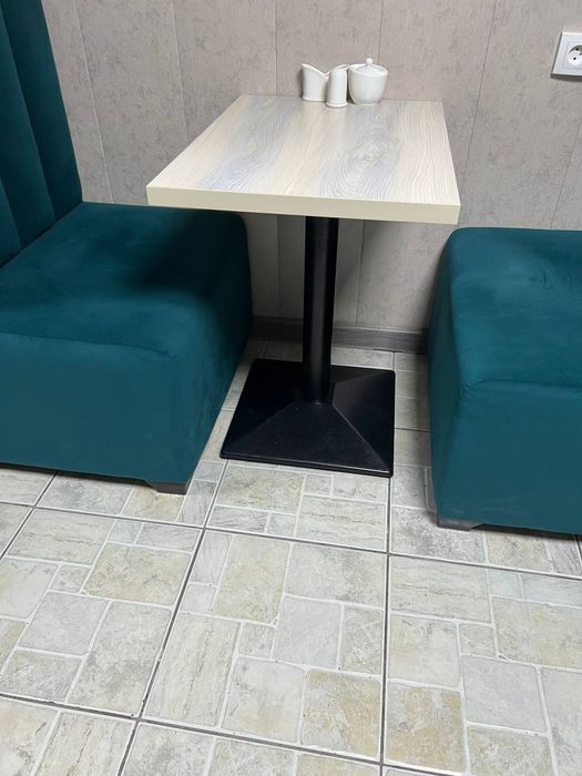 Кресла со столами