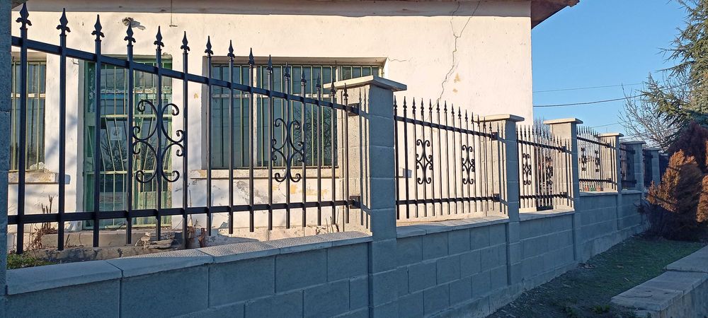 Изработка и  Монтаж на ограда - метална  , оградни щори , оградни пана