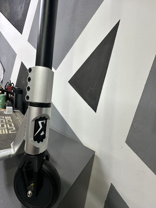 Продам металический самокат