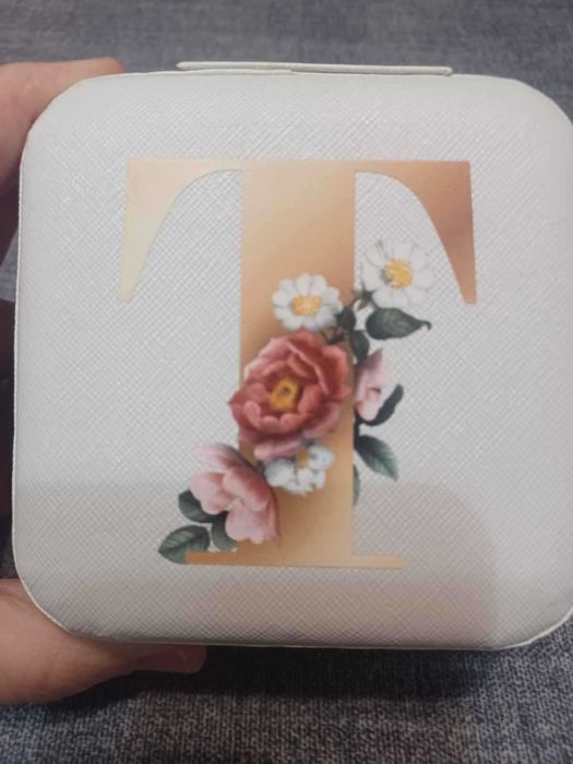 Кутия за бижута 1 НАЛИЧНА