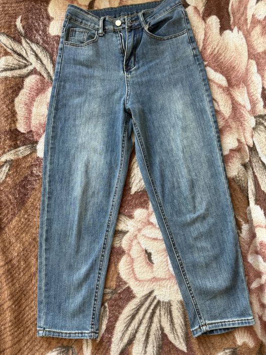 Продам джинсы прямые Denim