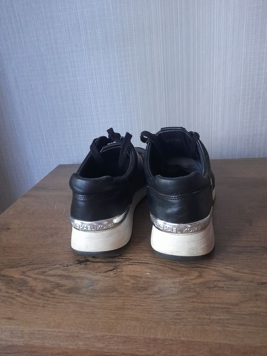 Mishael kors дамски обувки 40- 41 номер.