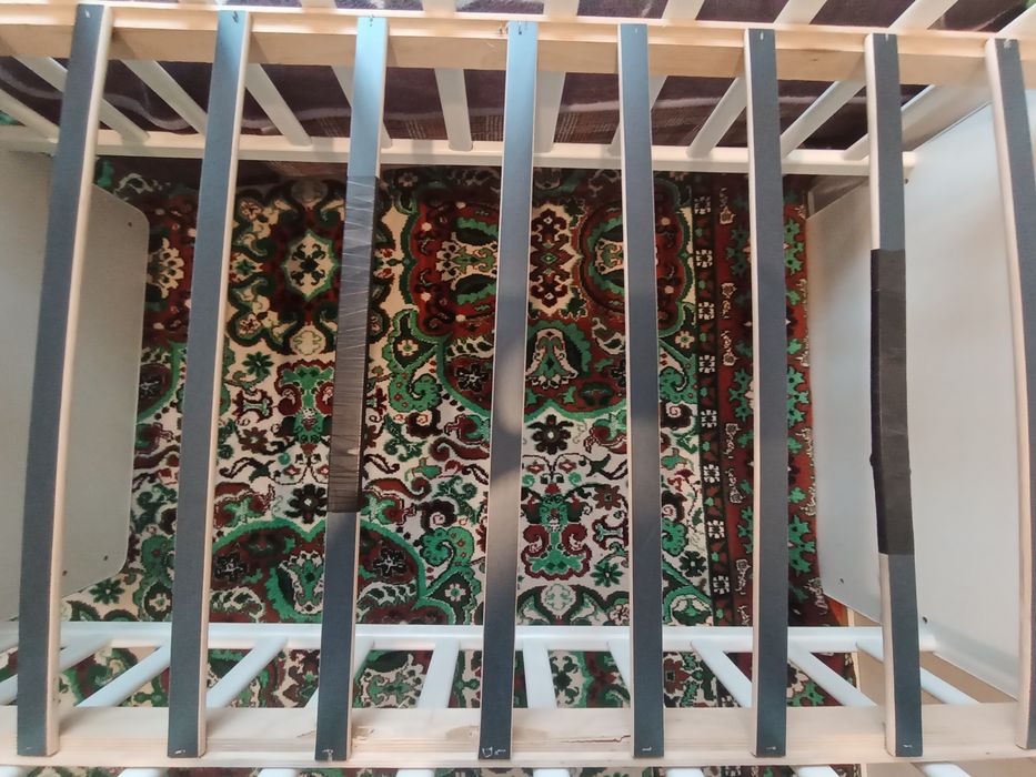 Детская кроватка.