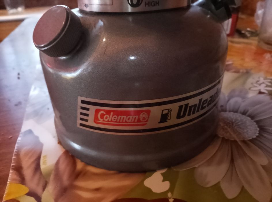 Vând lampa Coleman pe benzina