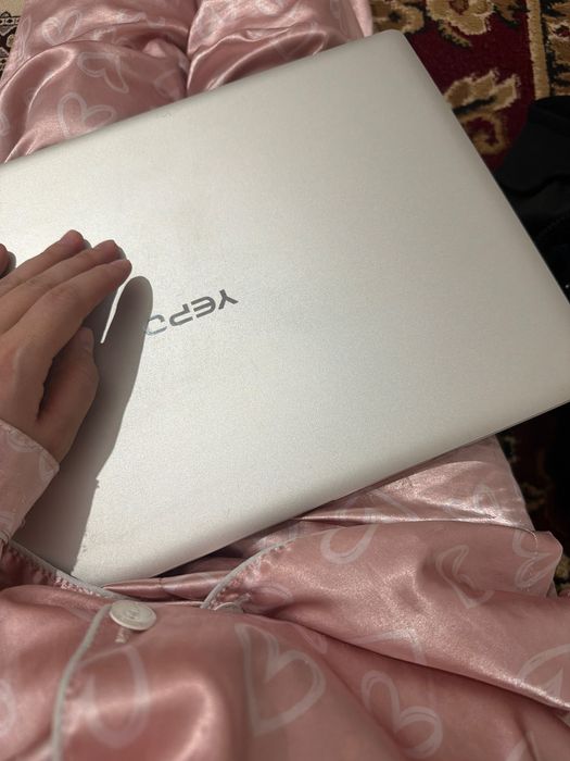 Ноутбук yepo серый