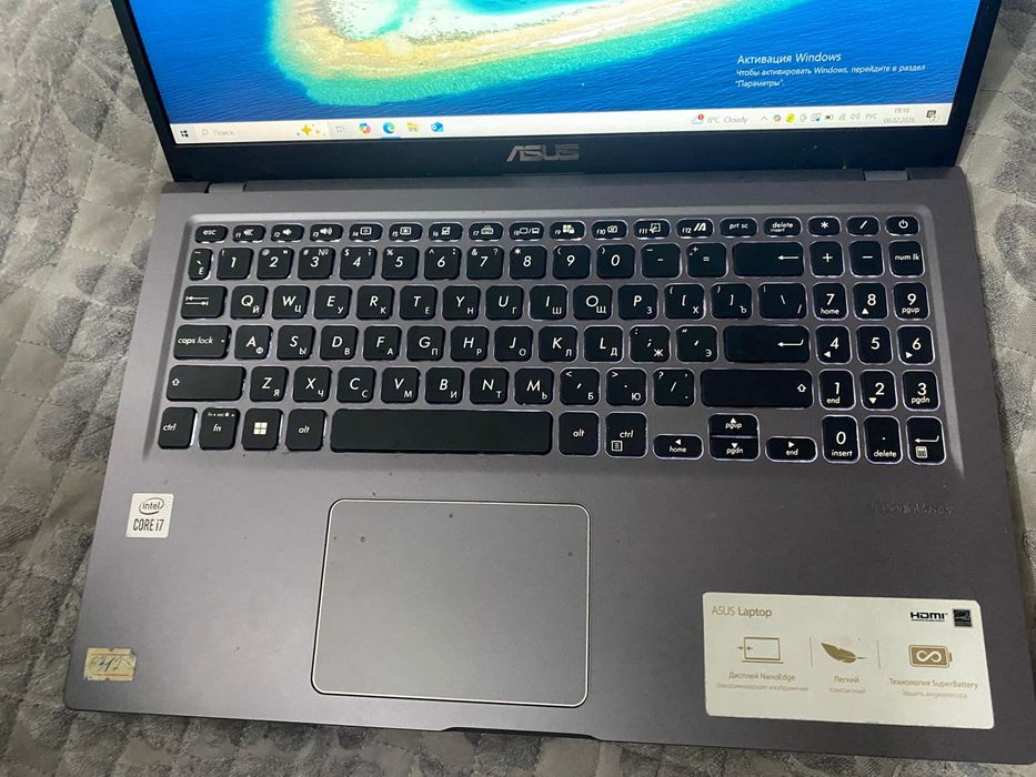 Ноутбук asus                            .