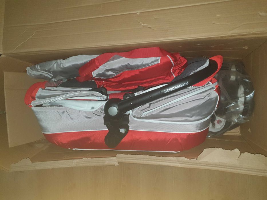 Детска количка  Foppapedretti  Duo Travel System. Нова.  Цвят Red.