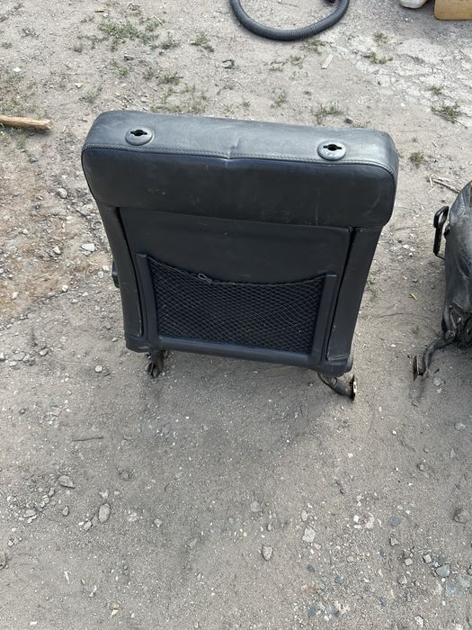 Продам сидения ауди 80 б4