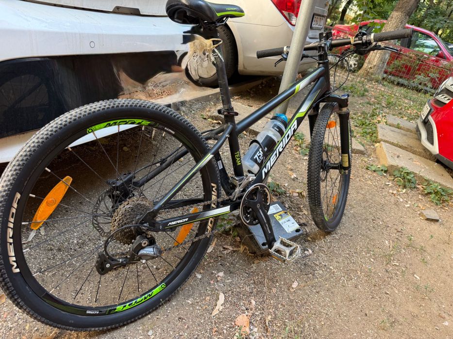 Vând  bicicleta Merida matts j team