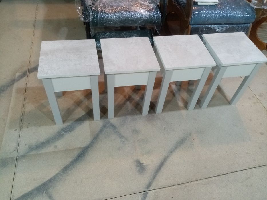 Продам новые кухонные табуретки!