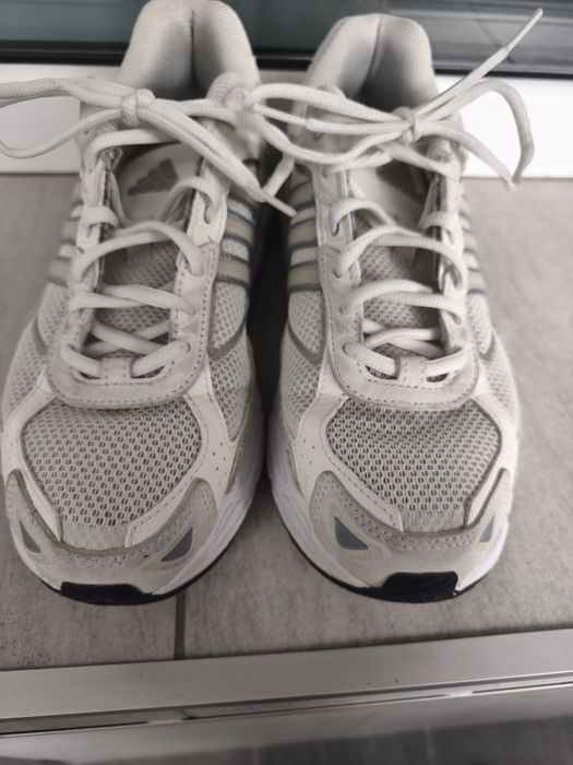 Adidas Спортни обувки 41 номер