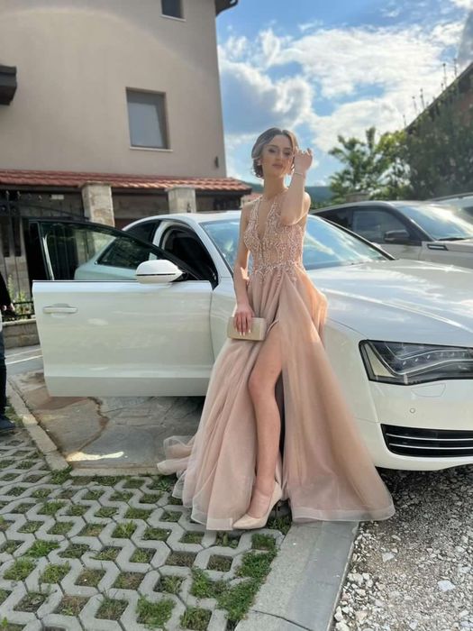 Уникална официална рокля