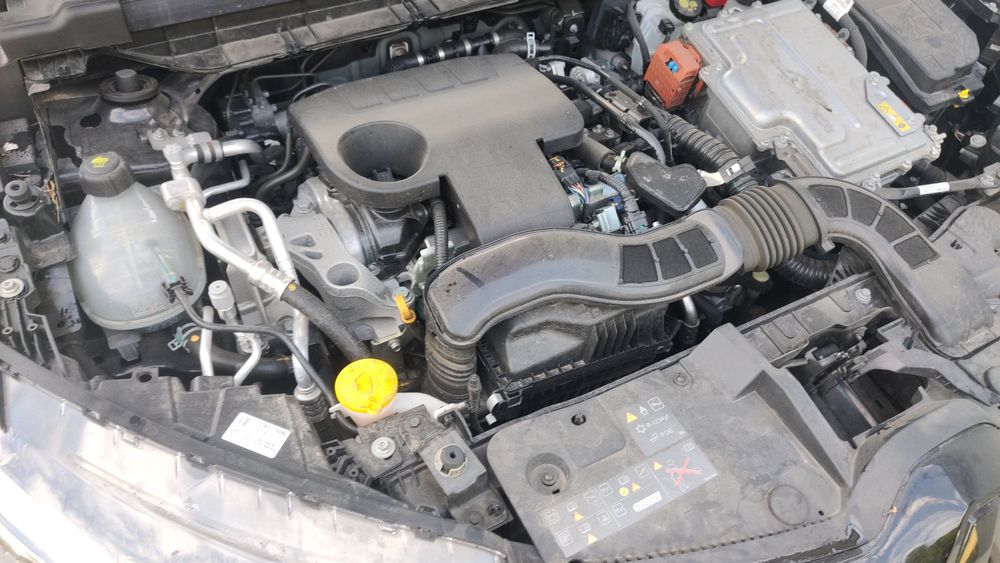 Bara fata , faruri , aripa spate , uși  arkan R.S line 1.6 hibrid