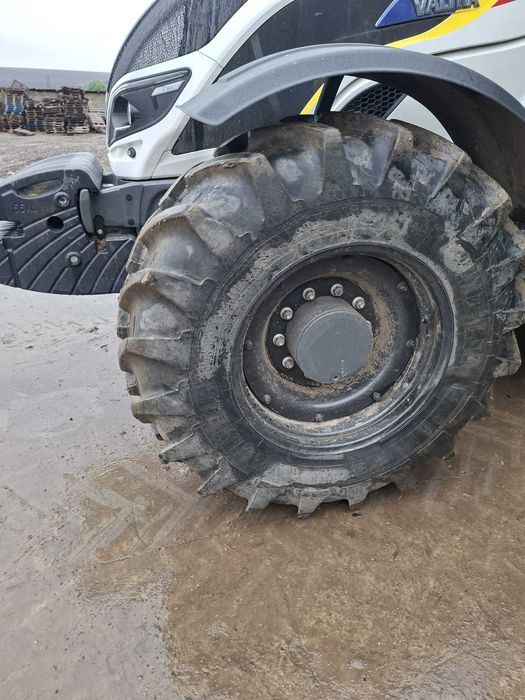 Tractor Valtra T144
