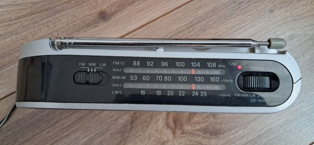 Radio Sony ICF-404L