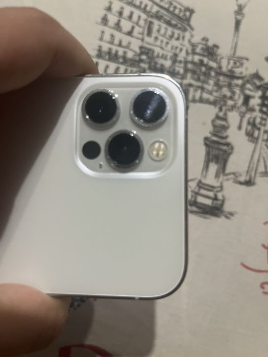 Продам айфон 12 про