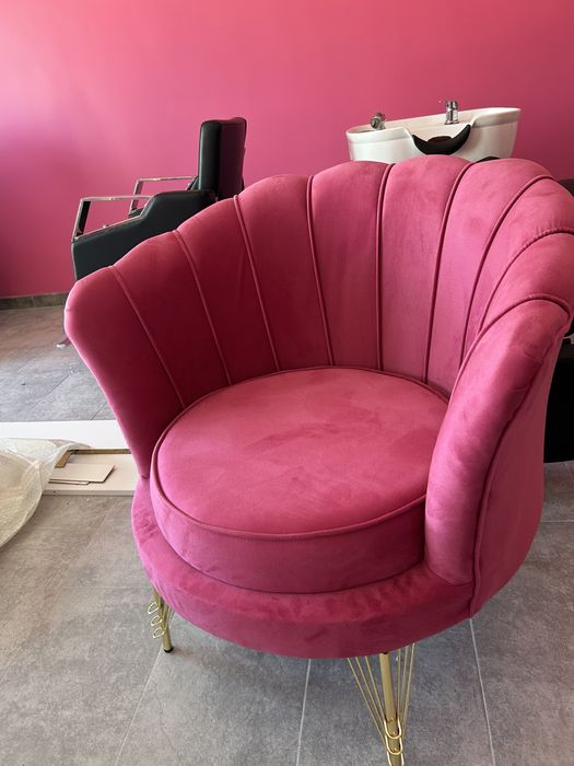 Vând set,canapea cu 2 fotolii