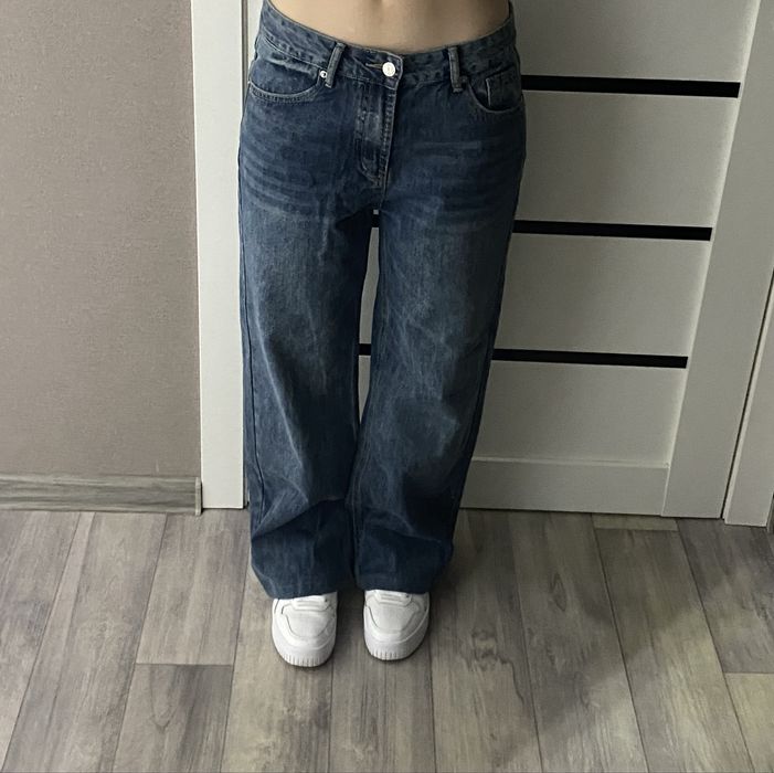 Женские джинсы