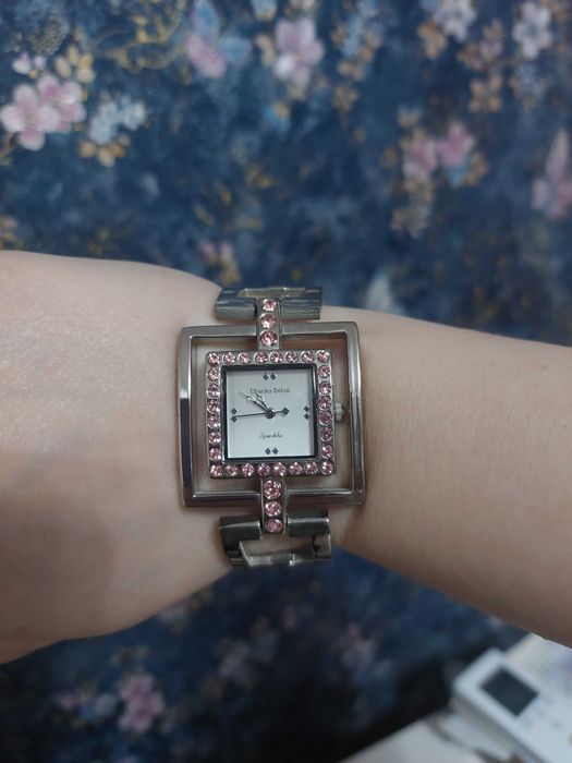 Модерен комплект: Два часовника за всеки повод!