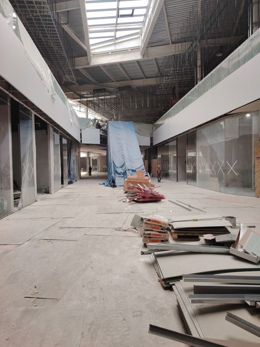 Алюминиевые витражи, кассеты, двери