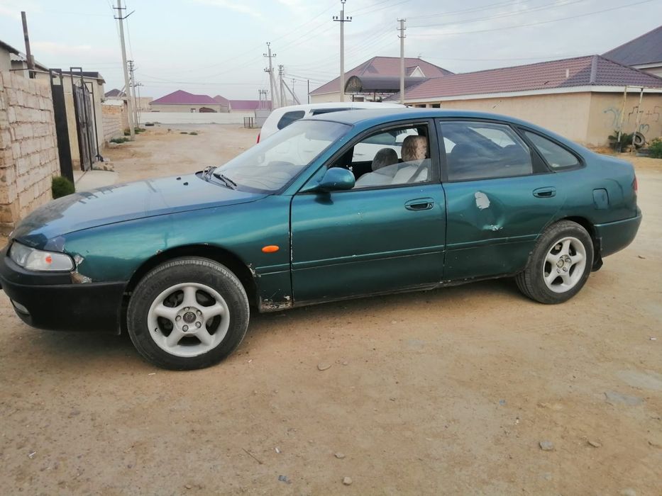 Машина Мазда Кронус сатылады.