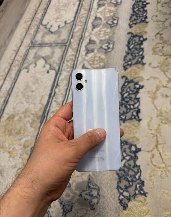 Samsung Galaxy A05 4+4/128GB Silver Igravoy Original Hollati Yaxshi